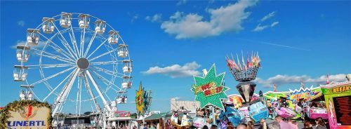 Der Schaustellerpark bietet allerlei Attraktionen, die den großen und kleinen Gästen eine Freude machen.