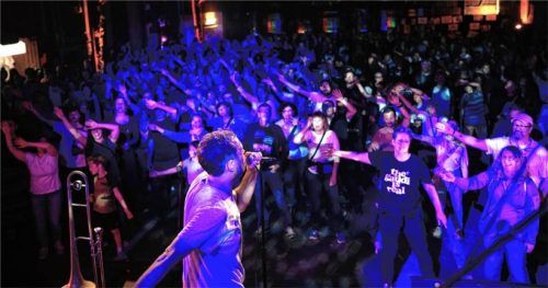 Die Künstler traten ohne Gage auf und sorgten für eine tolle Stimmung. Foto Koeck