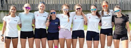 Die Mädchen-Riege am Stützpunkt: Amelie Schwarz, Kathi Staller, Anna Thaurer, Leonie Hinterstoisser, Romy Dietersberger, Emilia Broschart, Antonia Seidl, Emily Uhrmann und Hannah Pauen (von links).Foto re