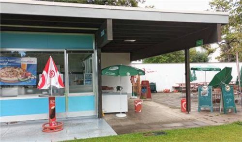 Die Stadt Kolbermoor sucht einen neuen Pächter für den Kiosk im Freibad. Foto Weinzierl