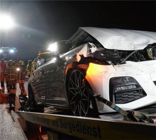 Ein Fahrzeug musste abgeschleppt werden.