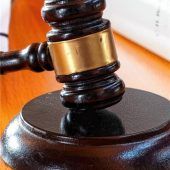 Geld veruntreut und verurteilt