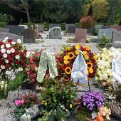 Ein Meer an Blumen und Tränen