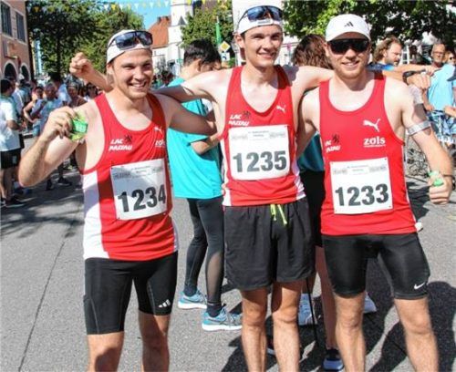 Einen brüderlichen Dreifachsieg feierten Lorenz, Felix und Jonathan Adler vom LAC Passau.Foto Fladerer