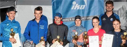 Einige Sieger beim Heuberglauf: Florian Zeisler, Anian Rottmüller, Samuel Demetz, Anke Friedl, Juliane Vehlow, Franziska Treichl (von links), dahinter Markus Kreidl.