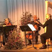 Herbstmilch und wilde Blumen