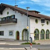 Altes Kino weicht Wohnungen und Geschäft