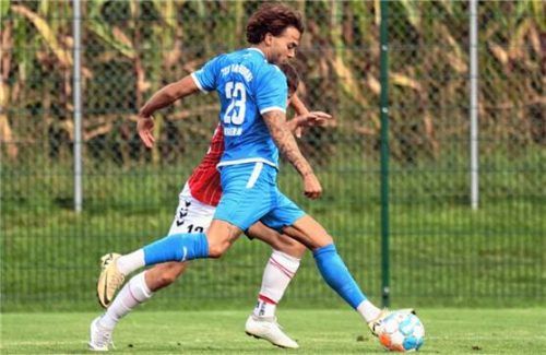 Moritz Knauer schoss den TSV Bad Endorf mit zwei Toren zum 3:1-Auswärtssieg in Engelsberg.Foto mbpresse