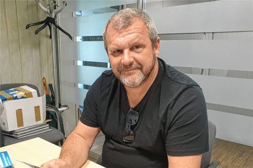 Musik ist sein Leben: Roland Fröhlich aus Feldolling bei Feldkirchen-Westerham organisiert die Veranstaltung „Kulturherbst“ in seiner Heimat. Foto bettinger