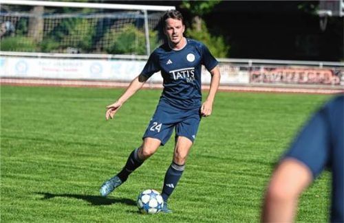 Quirin Wolfrum gab gegen Westerndorf sein Comeback für den TuS Raubling.Foto Franz Ruprecht