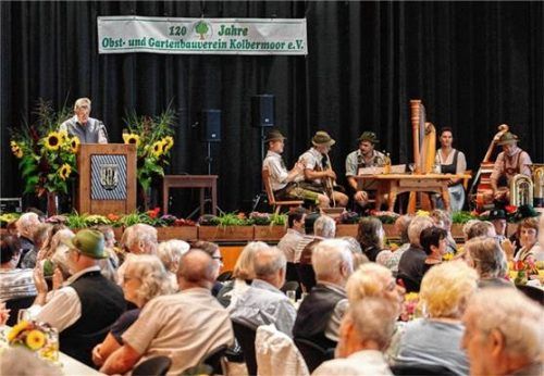 Rund 200 Gäste kamen zur großen Feier. Foto re