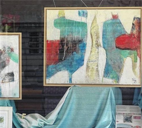 Sabine Hetzer: Gemälde, Acryl auf Leinwand, im Stoffgeschäft Knopfloch in der Sedanstraße.
