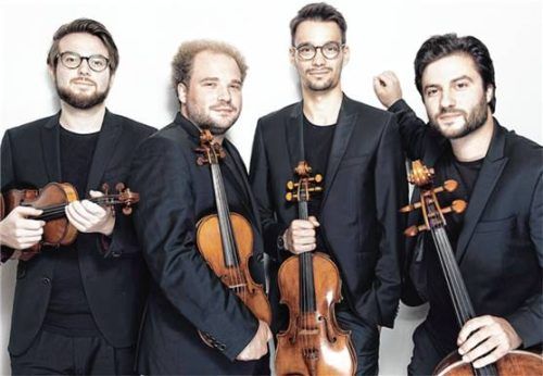 Spielen seit 2009 zusammen: (von links) Florian Schötz und Pinchas Adt (Violine), Christoph Vandory (Viola) und Raphael Paratore (Violoncello).Foto re