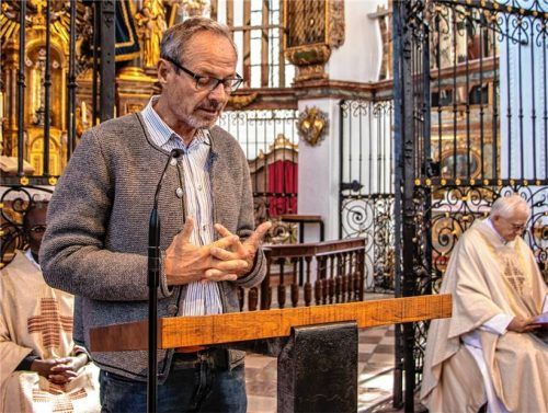 Stefan Hofbauer sprach einen meditativen Text. Fotos stache