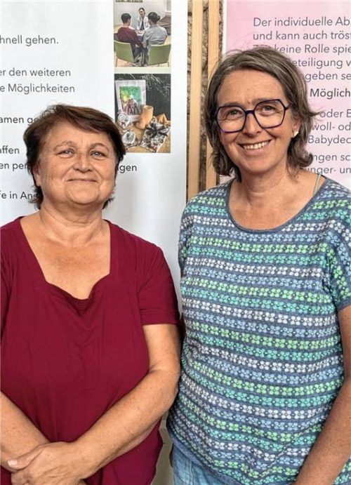 Unterstützen Eltern, die ihr Kind verloren haben: Susanne Mittermair-Johnson (links) und Andrea Hermann.Foto Heise