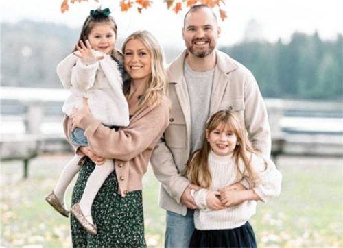 Wade MacLeod hinterlässt seine Frau Karly und seine beiden Töchter Ava und Georgia.Foto Instagram