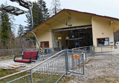 Wer im kommenden Jahr mit der Hochplattenbahn fahren will, muss Parkgebühren entrichten. Foto Wunderlich