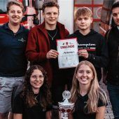 <p>50 Jahre Jugendfeuerwehr Oberbergkirchen: Die Gruppe der Mettenheimer Jugendfeuerwehr hat die Löschwassersuchwanderung gewonnen.</p>