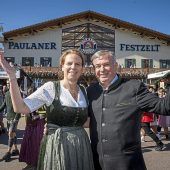 Stiftl-Visite im Paulaner-Zelt