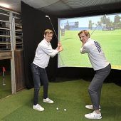 In der alten Reitschule wird jetzt gegolft