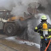 Metallspäne-Silo in Flammen
