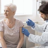 Diese Impfungen brauchen Senioren