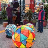 Mit stimmungsvoller Einkaufsnacht die Pause von „Rosigen Zeiten“ überbrückt