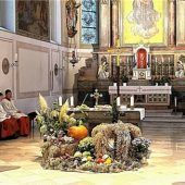 Spendenbereitschaft bei Erntedankfeier in Pang