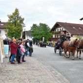 Große Erwartungen in Happing – 40 Pferde und Gespanne beim Leonhardiritt