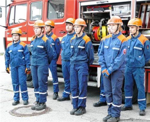 Acht junge Feuerwehrler stellten sich der Prüfung „Bayerische Jugendleistungsspange“. Fotos bachmaier