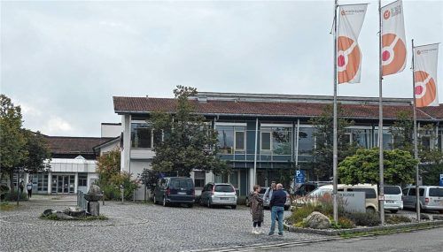 An der Schön-Klinik in Vogtareuth werden zum Jahresende sechs Fachzentren geschlossen. Davon betroffen sind mehr als 3000 Patienten. Foto Ammelburger