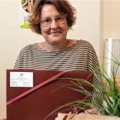 <p>Andrea Grundner ist die Gewinnerin des Hauptpreises: Sie darf mit einer Begleitperson nach Berlin reisen.</p>