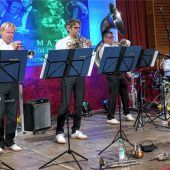 Ärzte spielen Melodien aus Arztserien