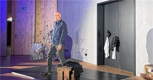 Christian Wirmer mit dem Solotheater Morgen und Abend nach Jon Fosses gleichnamigem Roman.Foto Kirchner