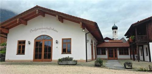Das Dorfgemeinschaftshaus (DGH) ist seit zehn Jahren beliebter Treffpunkt für die Litzldorfer. Foto strim