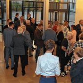 <p>Das Foyer im Haus der Kultur war bei dem Doppeljubiläum gut gefüllt.</p>