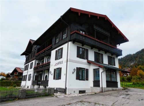 Das Vorhaben an der Tiroler Straße umfasst neue Kinderbetreuungsplätze, barrierefreie Wohnungen und eine Begegnungsstätte für Senioren. Foto Hauser