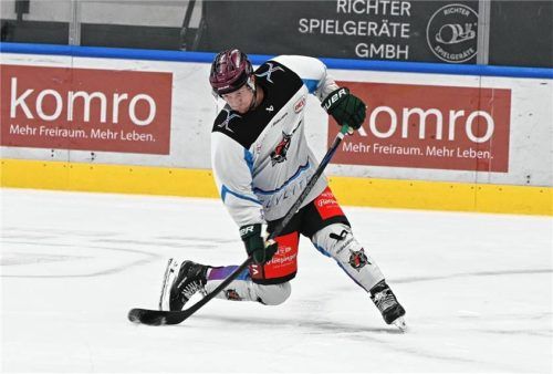Der Schuss von Teemu Pulkkinen soll die neue Waffe der Starbulls werden.Foto Obermaier