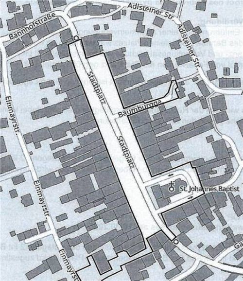 Die Allgemeinverfügung betrifft den schwarz umrandeten Bereich im Umfeld des Neumarkter Stadtplatzes.  Stadt Neumarkt-St. Veit