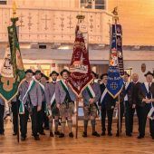 Großer Moment für den Trachtenverein