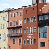 Gewandhaus Gruber ändert Fassade