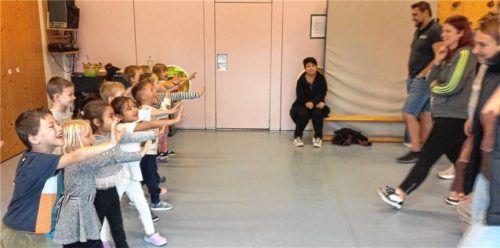 Die Kinder übten, laut „Nein“ und „Stopp“ zu sagen.