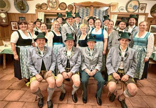 Die neue Vorstandschaft der Griabinga Hohenaschau.Foto re