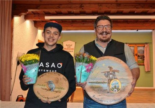 Die neuen Dorfkönige heißen Vitus Lackerschmid (links) und Bastian Starflinger (rechts). Foto  Eder