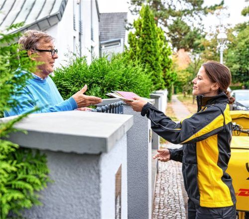 Die Postzustellung durch einen Briefträger funktioniert nicht immer. Foto DHL Group