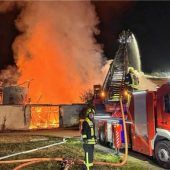 „Feuerschein weit zu sehen“