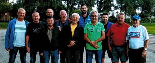 Die Teilnehmer freuten sich über das stimmungsvolle Turnier. Foto re