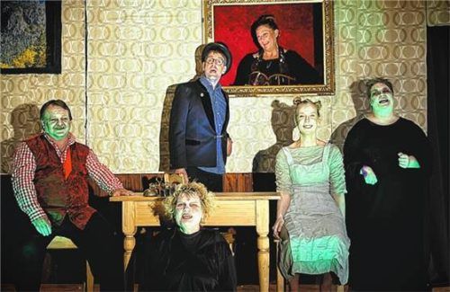 Die Theatergruppe der Stiftung Ecksberg ist seit April aktiv, um ihr neues Stück einzustudieren. Foto re