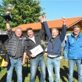 Kirchdorf freut sich über neue Sportplatzhütte