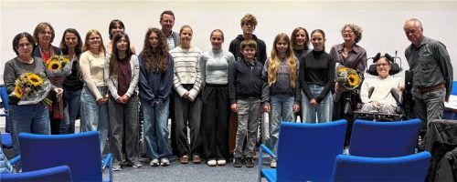 Die zwölf prämierten Jugendlichen wurden von der hochkarätig besetzten Jury gelobt.Foto re